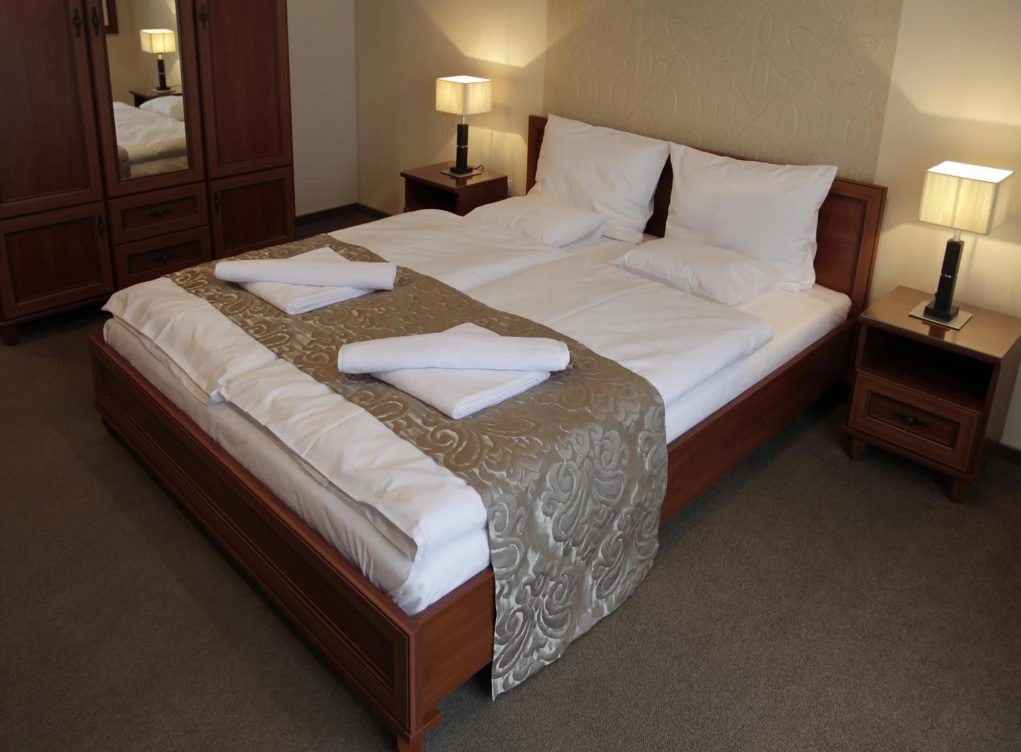 Hotel Brill Orosháza Стая снимка