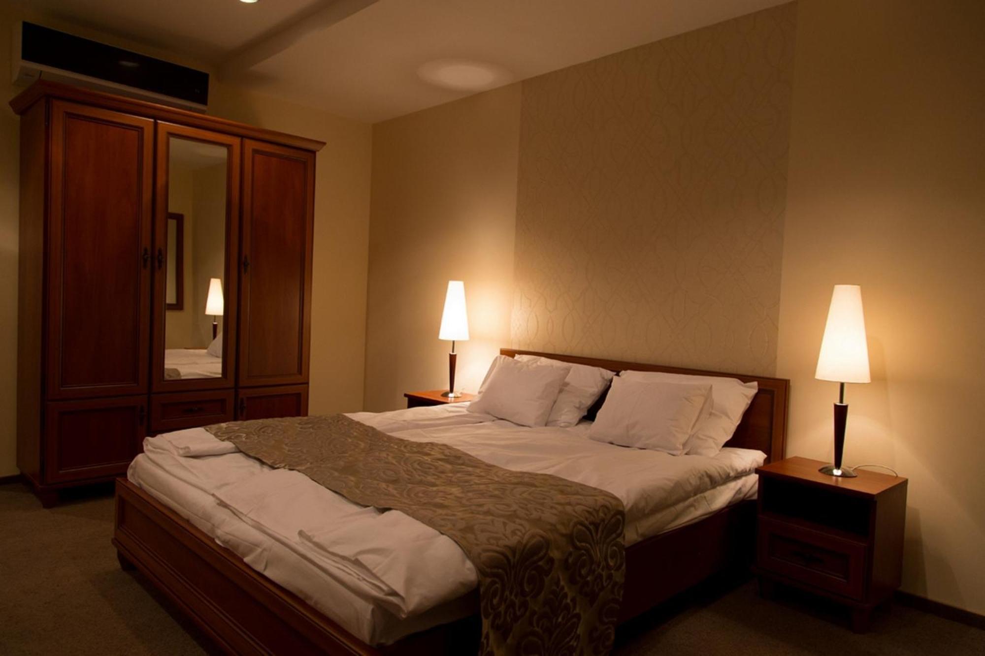 Hotel Brill Orosháza Стая снимка